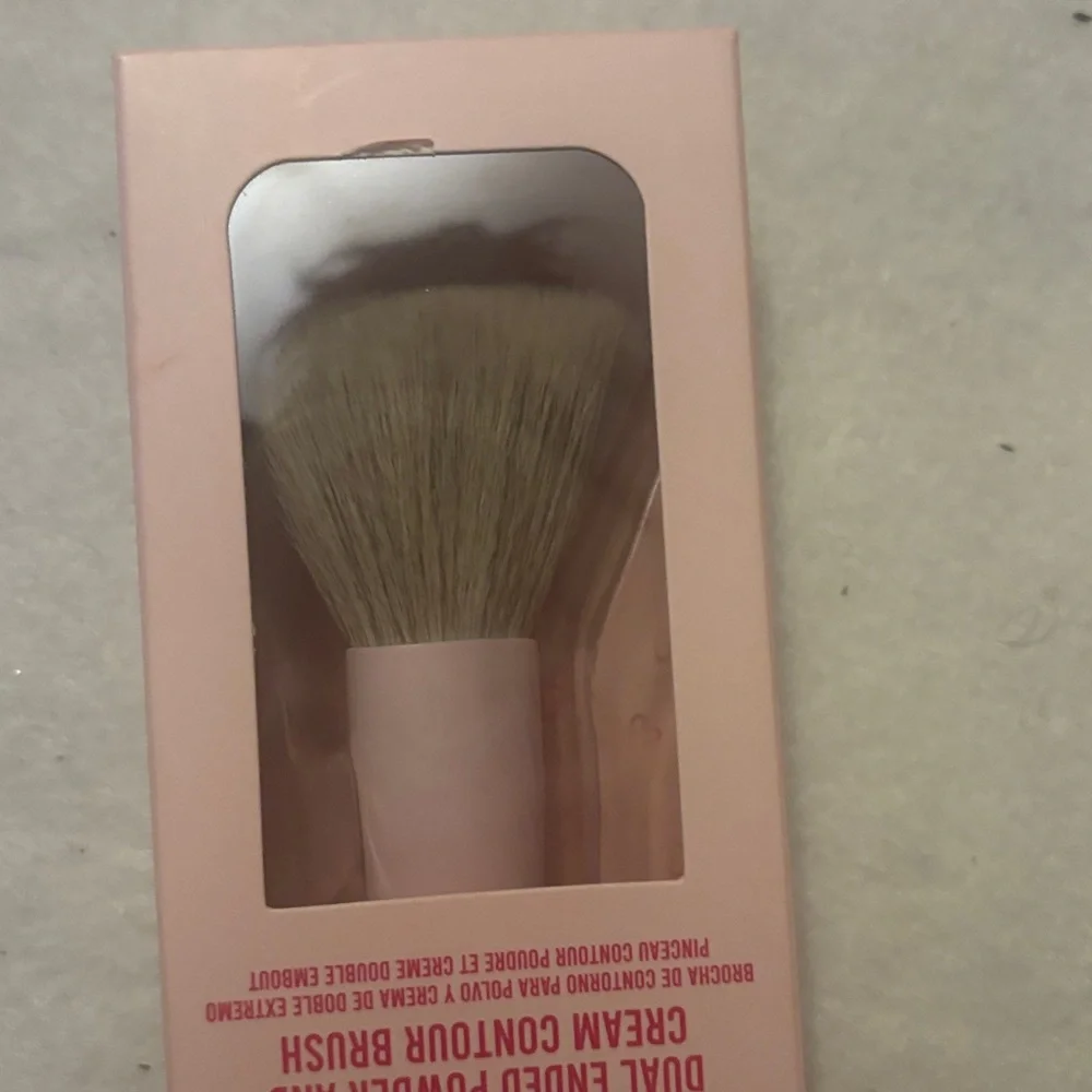Beauty Creations Dual-Ended Angled Contour & Powder Brush - Pale Pink Travel